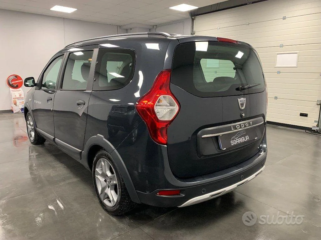 Dacia Lodgy Stepway 2022 photo 4