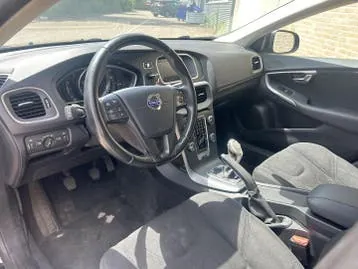 Volvo V40 2012 photo 3