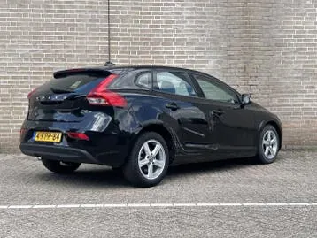 Volvo V40 2012 photo 2