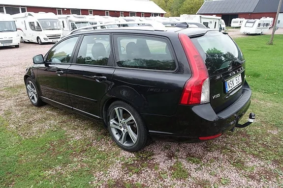 Volvo V50 2012 photo 2