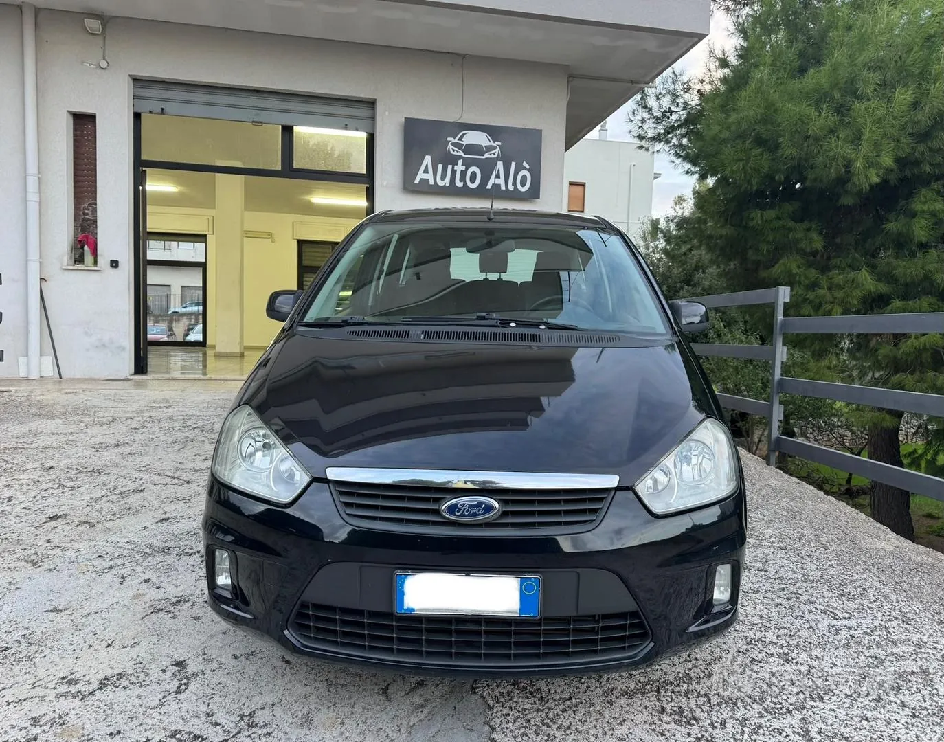 Ford C-Max 2010 photo 2