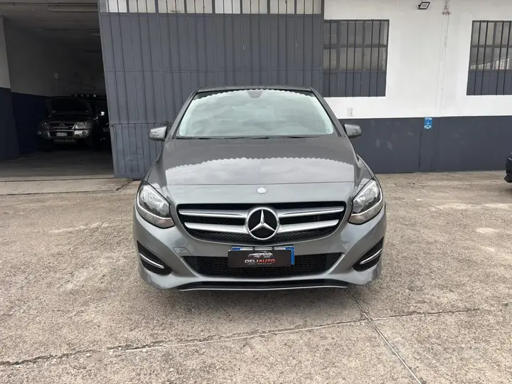 Mercedes-Benz B-Class 2015 photo 3