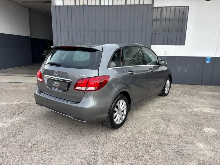 Mercedes-Benz B-Class 2015 photo 4