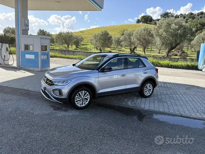 Volkswagen T-Roc 2024 photo 4