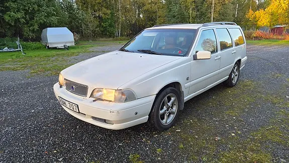 Volvo V70 2000 photo 2