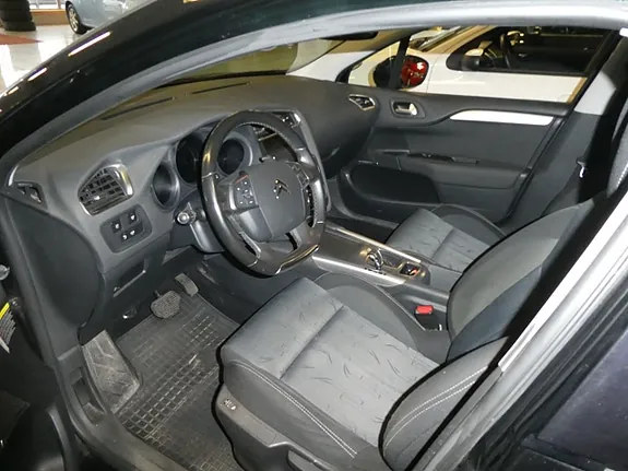 Citroen C4 2013 photo 3