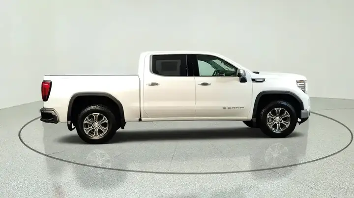 GMC Sierra 1500 2026 photo 2