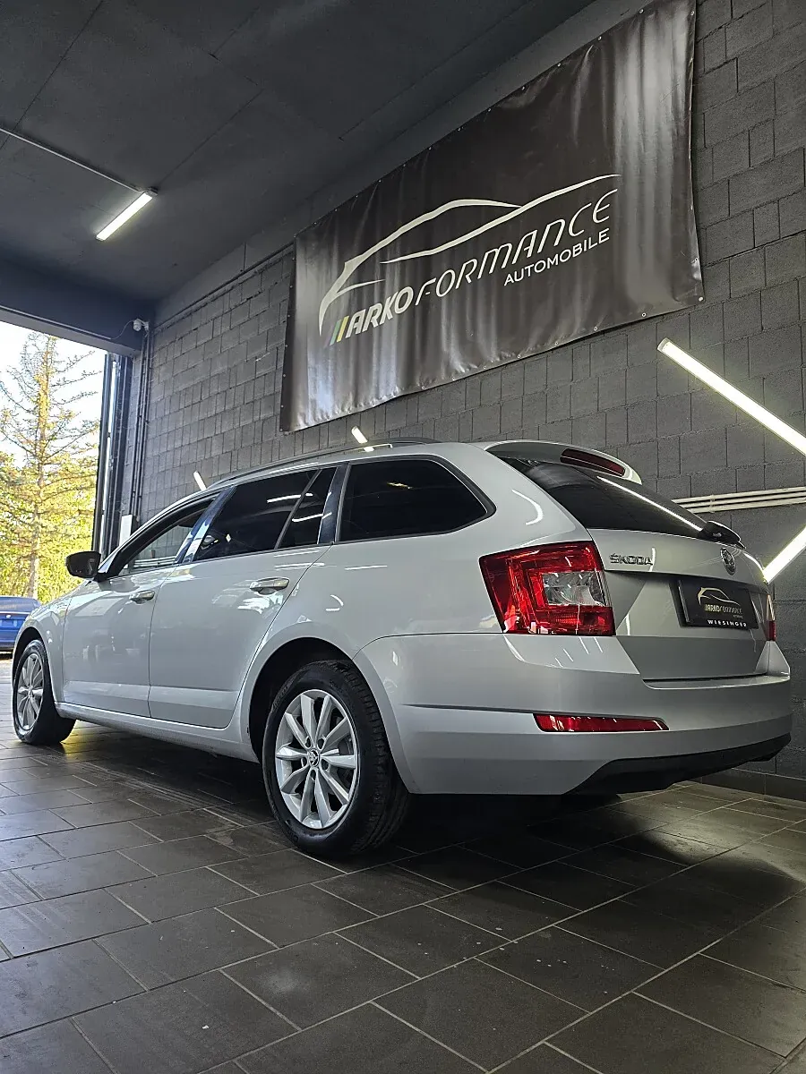 Skoda Octavia 2016 photo 2