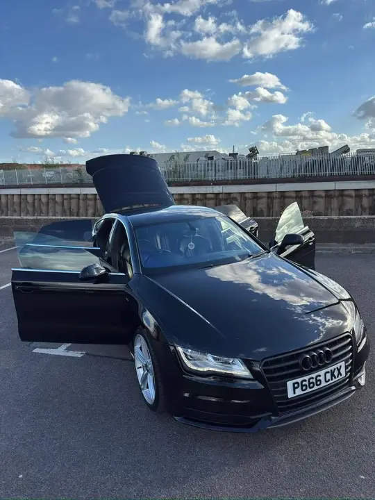 Audi A7 2011 photo 2
