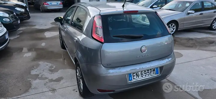 Fiat Grande Punto 2012 photo 4