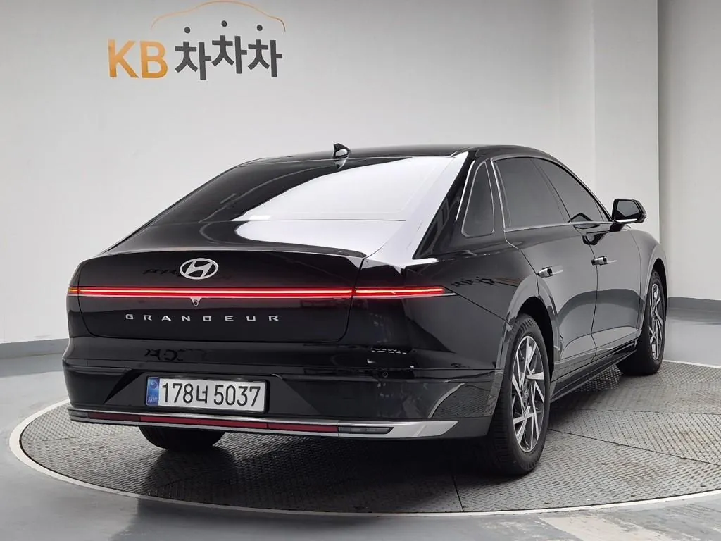 Hyundai Grandeur 2026 photo 3