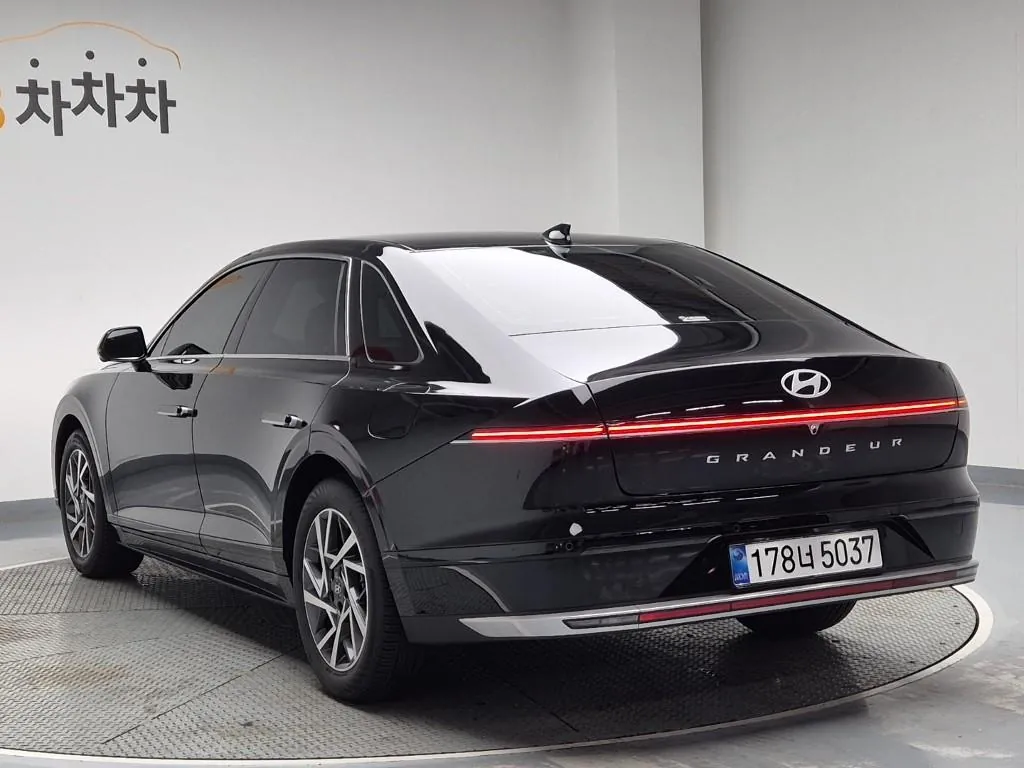 Hyundai Grandeur 2026 photo 2