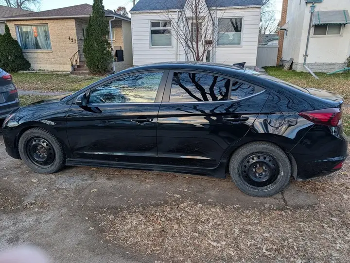 Hyundai Elantra 2020 photo 2