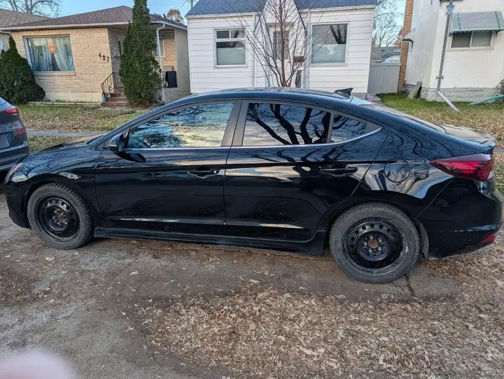 Hyundai Elantra 2020 photo 3