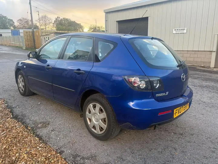 Mazda Mazda3 2007 photo 4