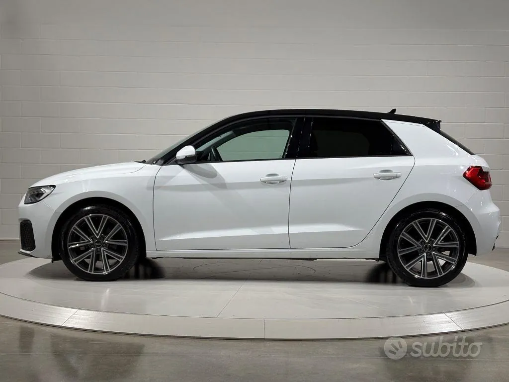 Audi A1 2024 photo 2