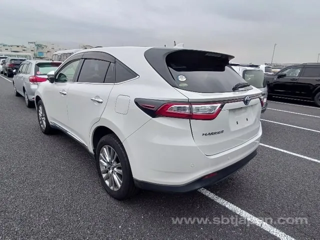 Toyota Harrier 2019 photo 3