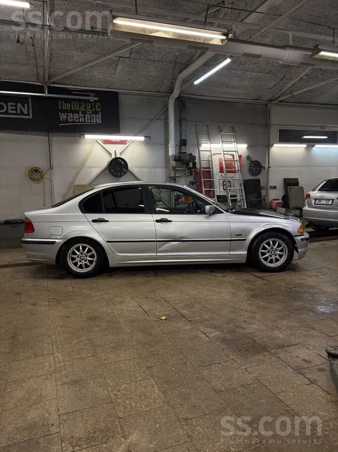 BMW 316 1999 photo 4