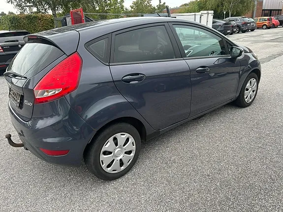 Ford Fiesta 2012 photo 3