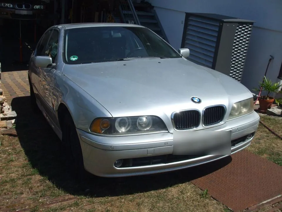 BMW 520I