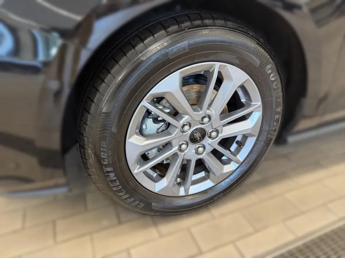 Ford Focus 2025 photo 3