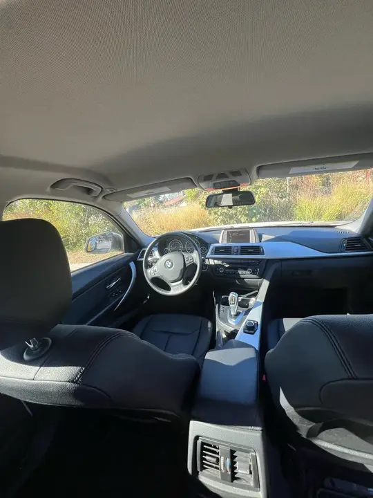 BMW 3 Series 2012 photo 5