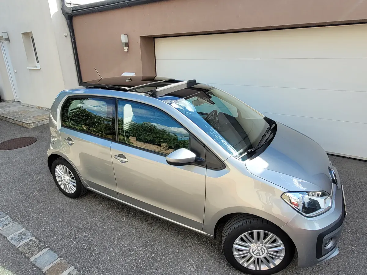 Volkswagen Up 2018 photo 3