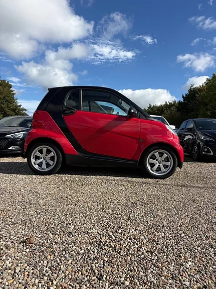 Smart Fortwo Coupe 2011 photo 4
