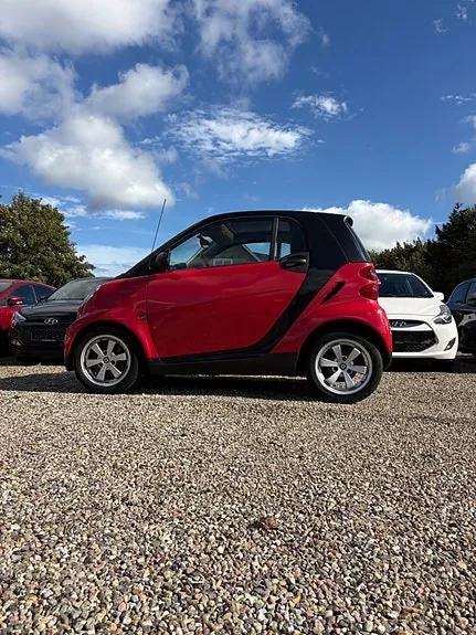 Smart Fortwo Coupe 2011 photo 3