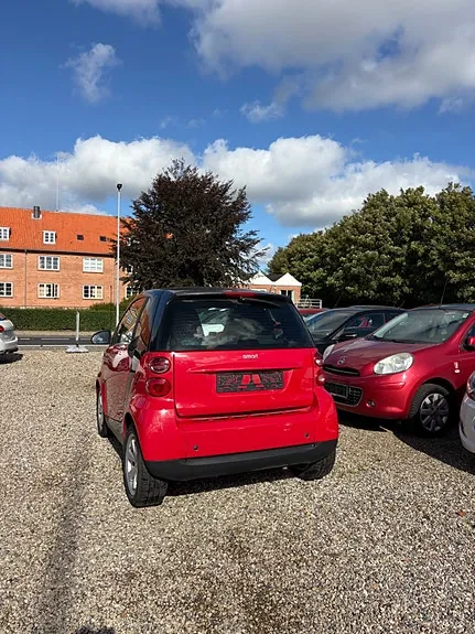 Smart Fortwo Coupe 2011 photo 2