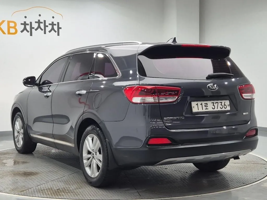 Kia Sorento 2015 photo 2