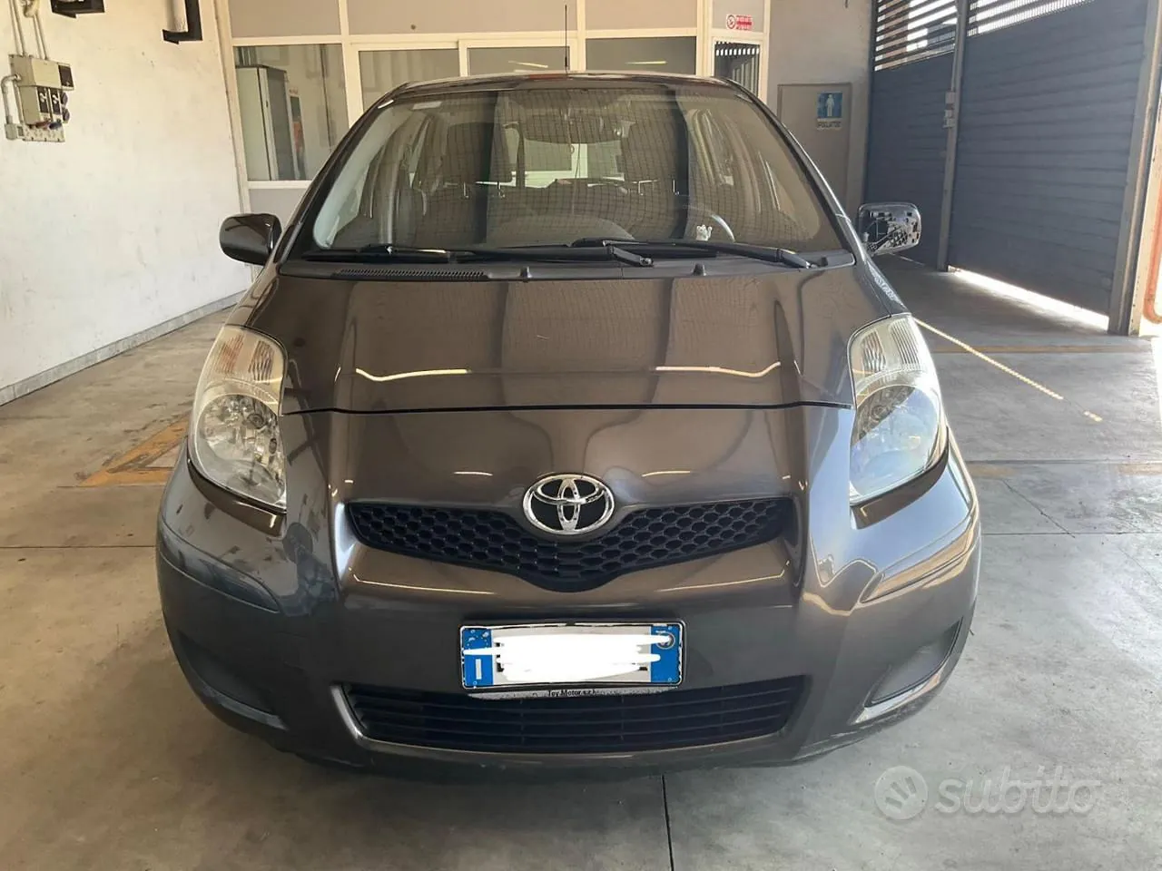 Toyota Yaris 2009 photo 2