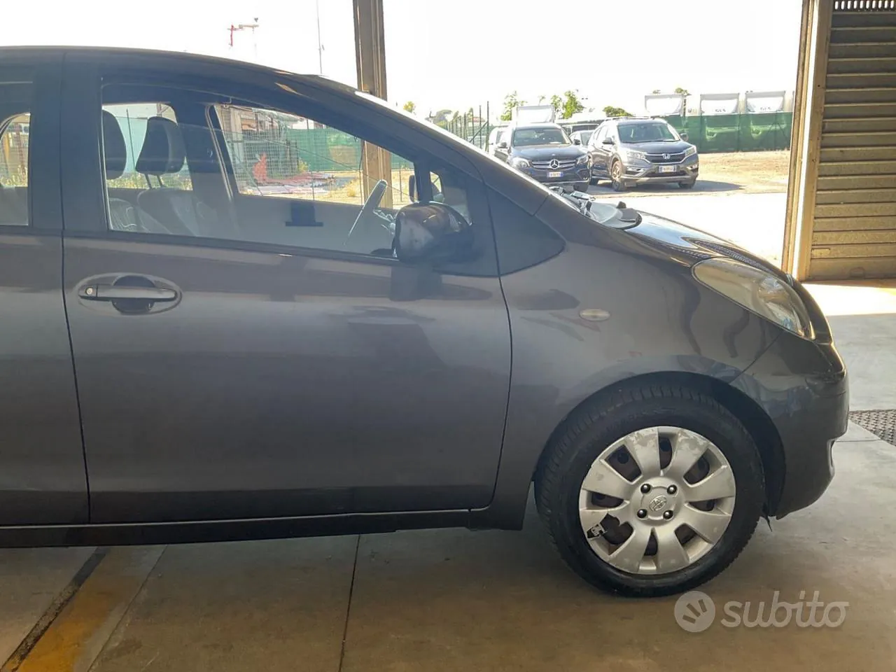 Toyota Yaris 2009 photo 4