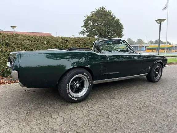 Ford Mustang 1967 photo 3