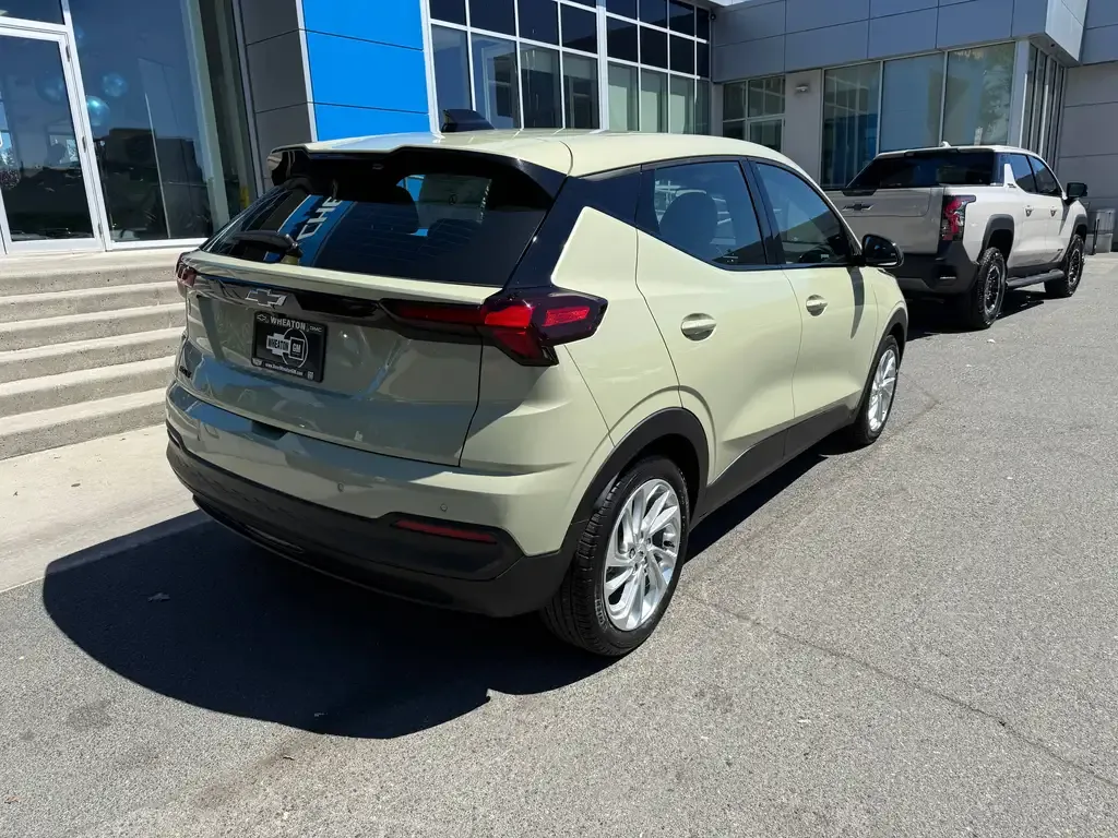Chevrolet Bolt 2027 photo 4