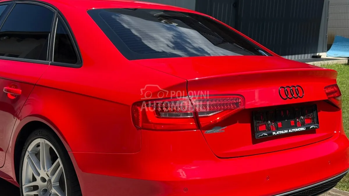 Audi A4 2012 photo 4