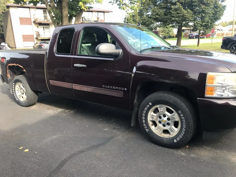Chevrolet Silverado 1500 2009 photo 2