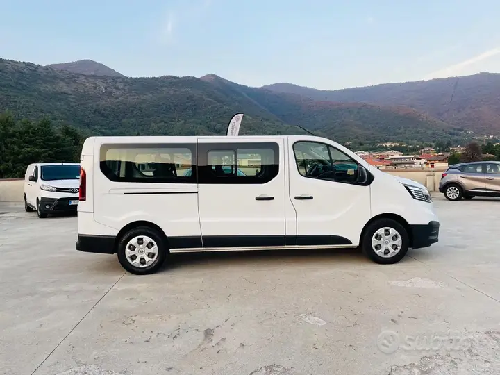 Renault Trafic 2023 photo 4