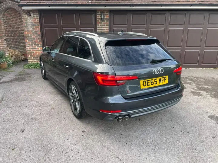 Audi A4 Avant 2015 photo 4