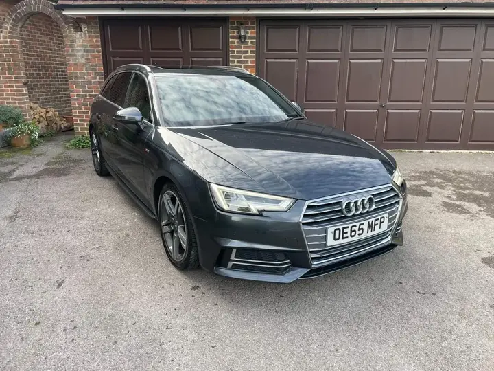 Audi A4 Avant 2015 photo 2