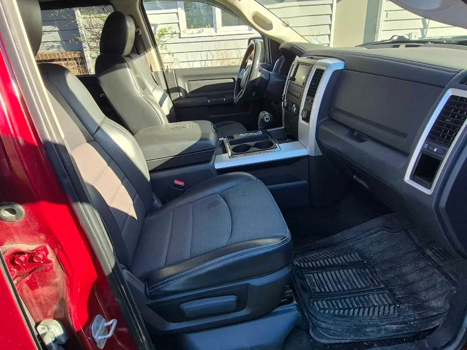 Dodge Ram 1500 2011 photo 4