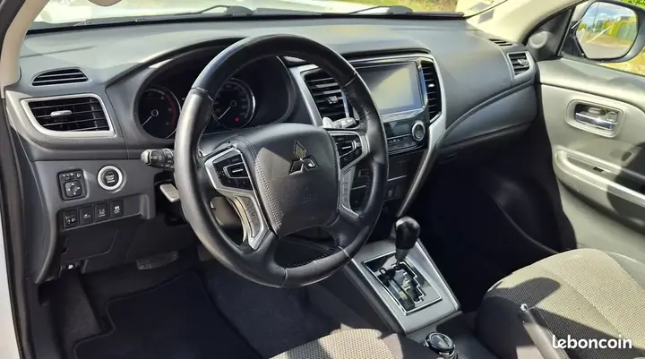 Mitsubishi L200 2019 photo 5