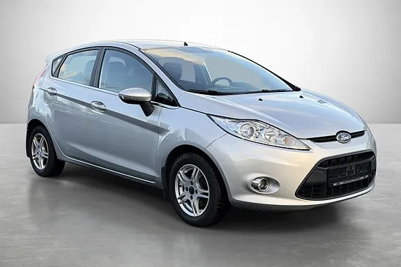 Ford Fiesta 2011 photo 2