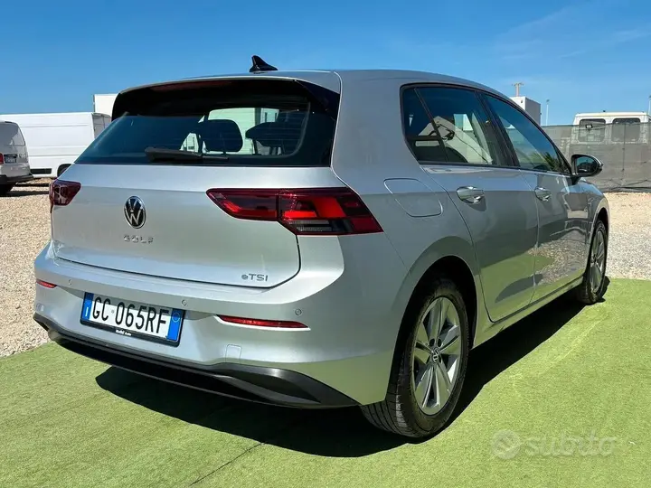 Volkswagen Golf 8 2020 photo 3