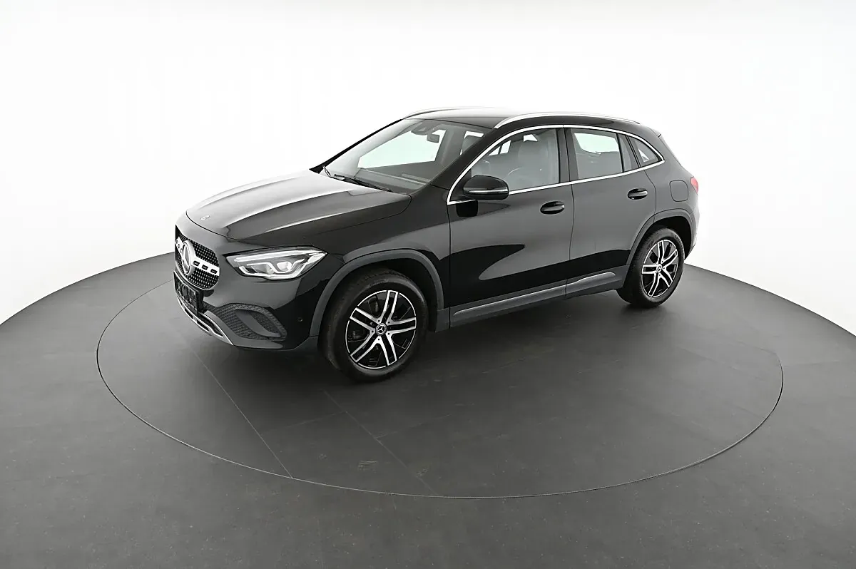 Mercedes-Benz Gla Class 2022 photo 3