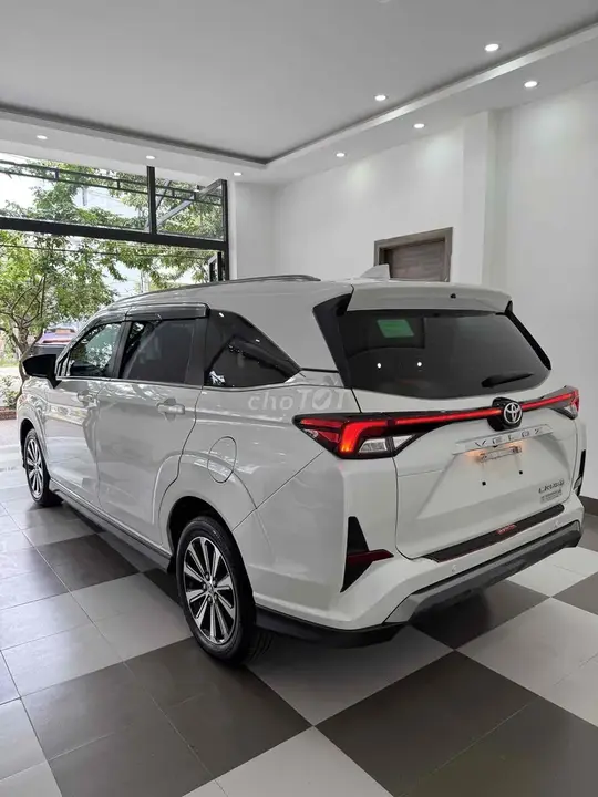 Toyota Veloz Cross 2025 photo 4