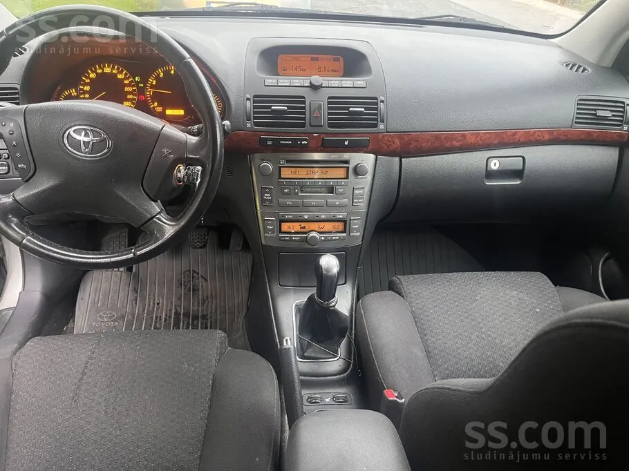 Toyota Avensis 2005 photo 4