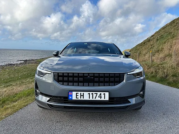 Polestar 2 2023 photo 2