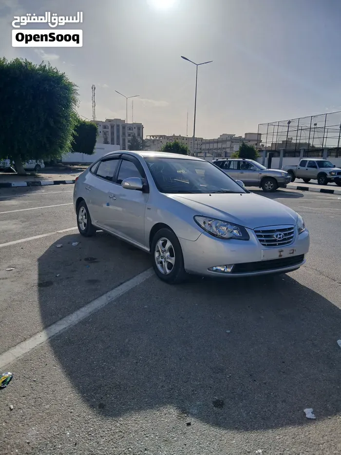 Hyundai Avante 2010 photo 3