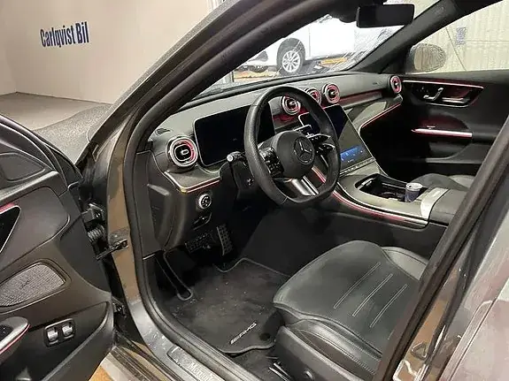 Mercedes-Benz C 300 E 2025 photo 5